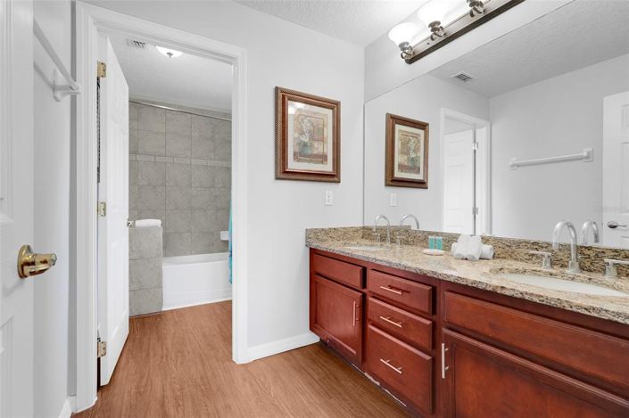 Image No.19-6 Bed Property for sale