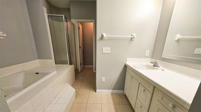 Image No.13-4 Bed Townhouse for sale