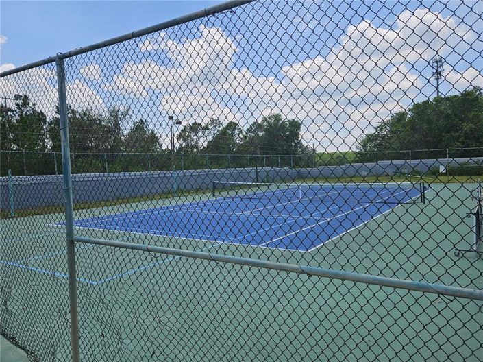 Image No.23-4 Bed Townhouse for sale