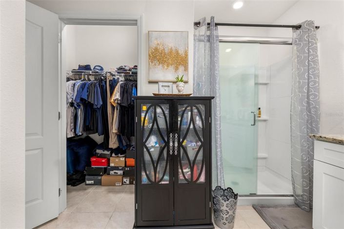 Image No.19-4 Bed Property for sale