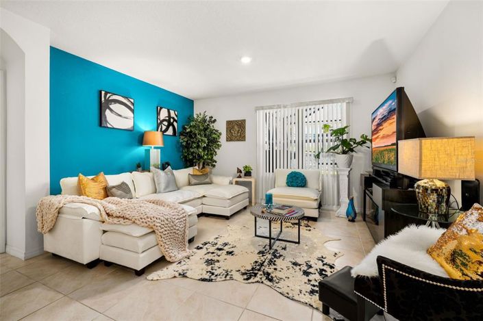 Image No.5-4 Bed Property for sale