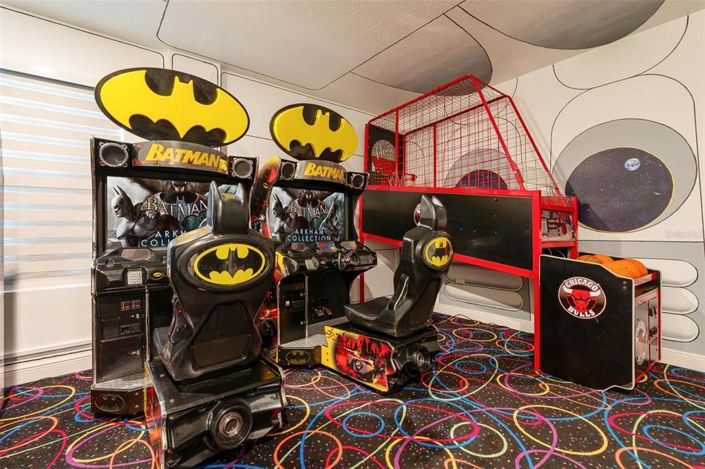 Image No.19-5 Bed Property for sale