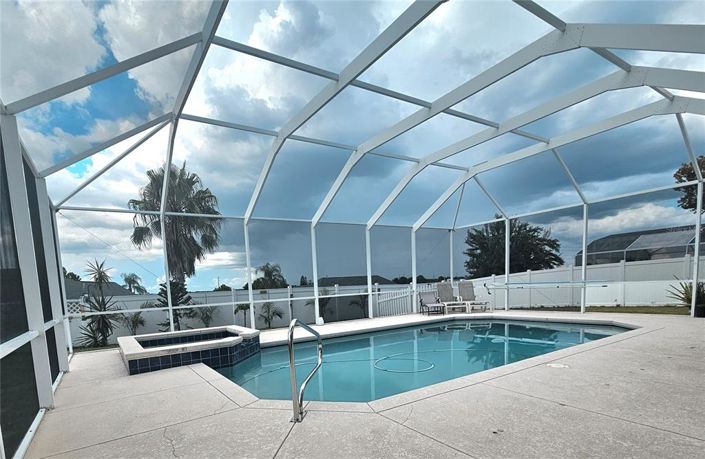 Image No.9-5 Bed Property for sale