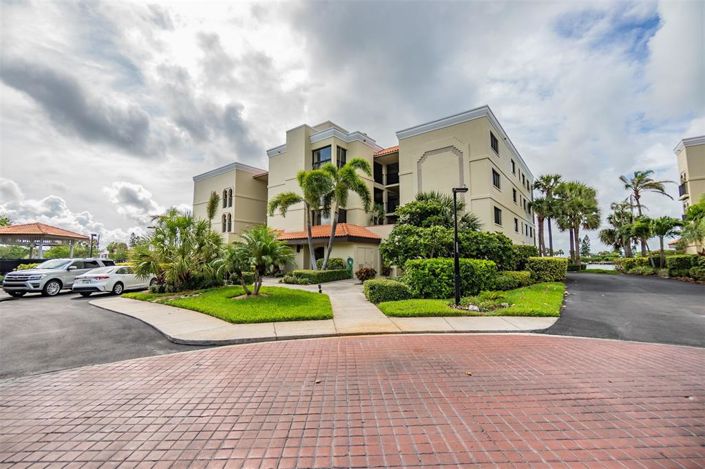 Image No.34-2 Bed Property for sale