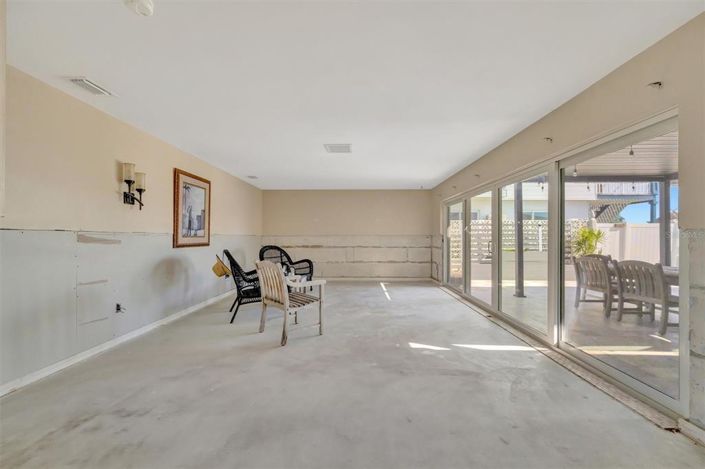 Image No.20-Propriété de 3 chambres à vendre à Treasure Island