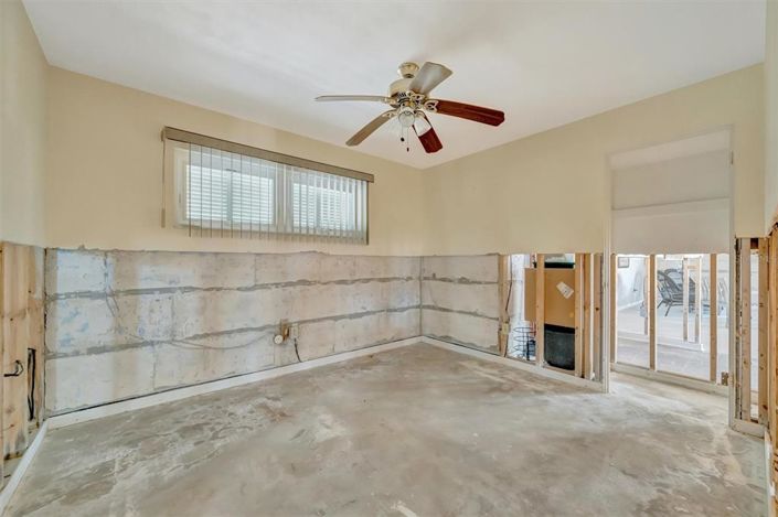 Image No.24-3 Bed Property for sale