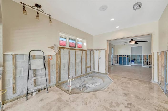 Image No.32-3 Bed Property for sale