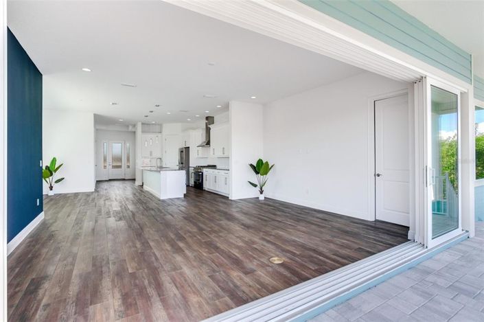 Image No.16-4 Bed Property for sale