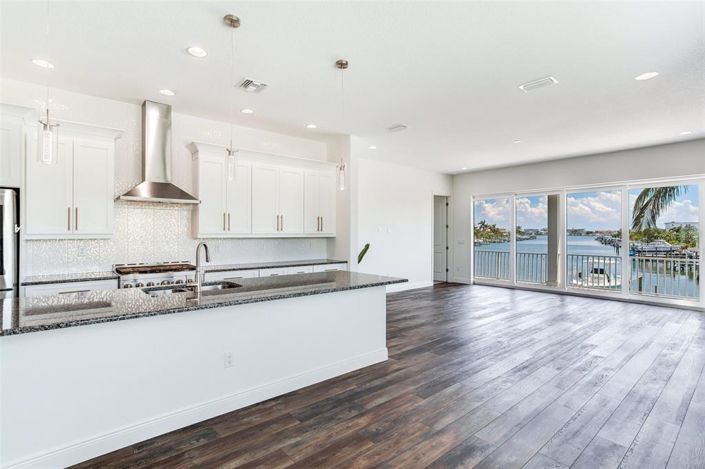 Image No.26-4 Bed Property for sale