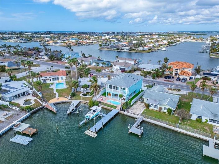 Image No.72-4 Bed Property for sale