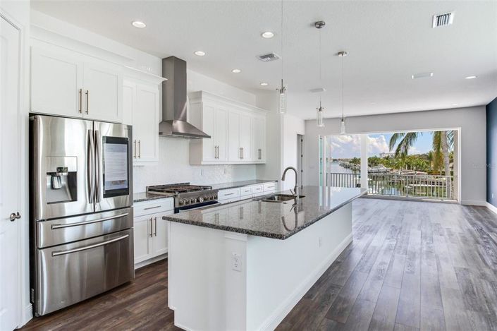 Image No.9-4 Bed Property for sale