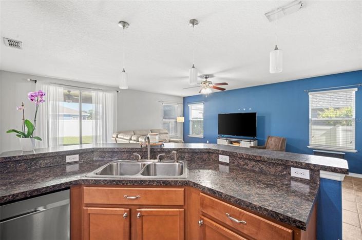 Image No.15-4 Bed Property for sale