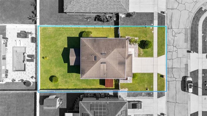 Image No.2-4 Bed Property for sale