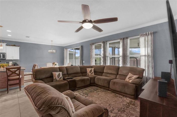 Image No.8-5 Bed Property for sale