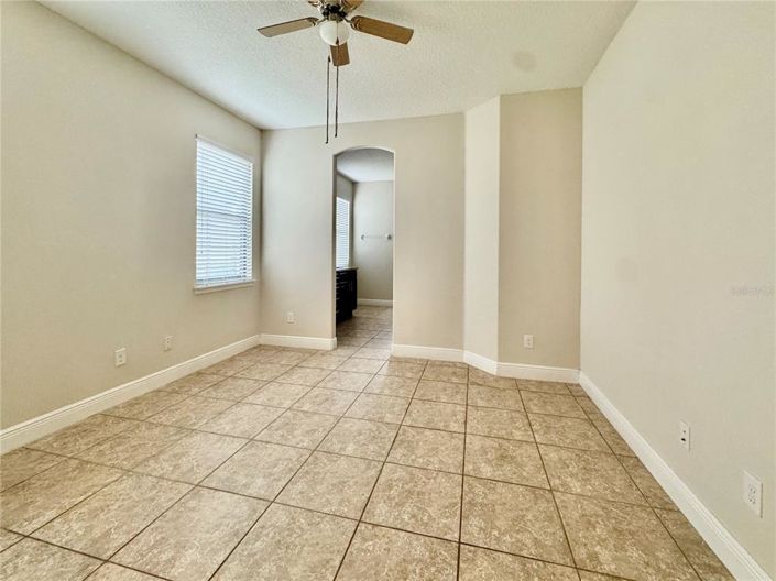 Image No.13-4 Bed Townhouse for sale