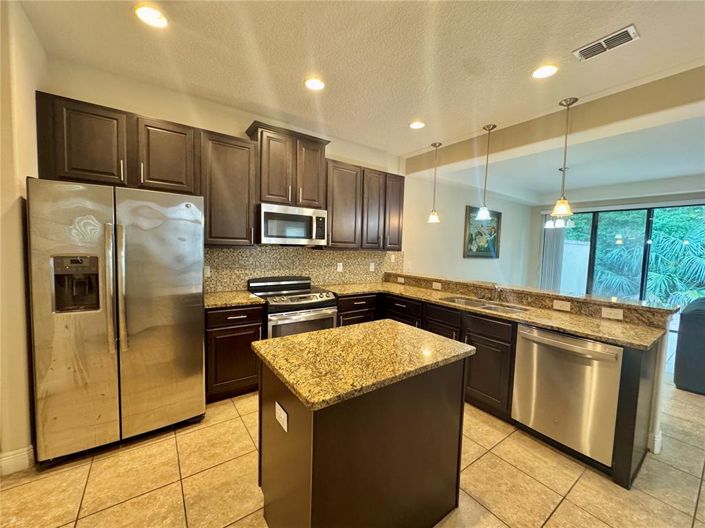 Image No.5-4 Bed Townhouse for sale