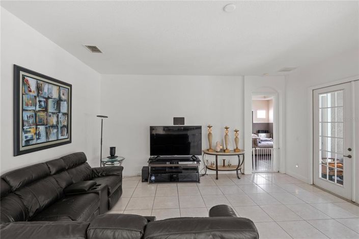 Image No.6-4 Bed Property for sale