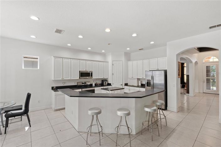 Image No.8-4 Bed Property for sale