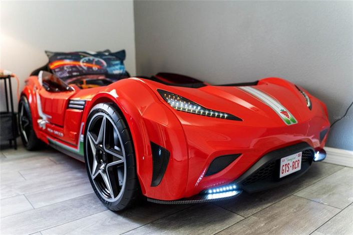 Image No.26-4 Bed Property for sale