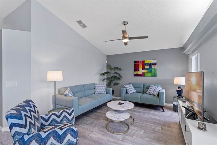 Image No.5-4 Bed Property for sale