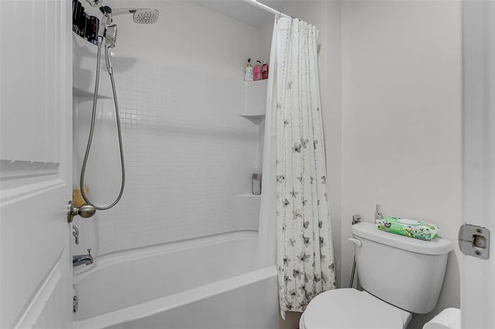 Image No.32-3 Bed Property for sale