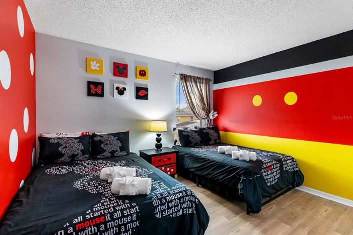 Image No.15-7 Bed Property for sale