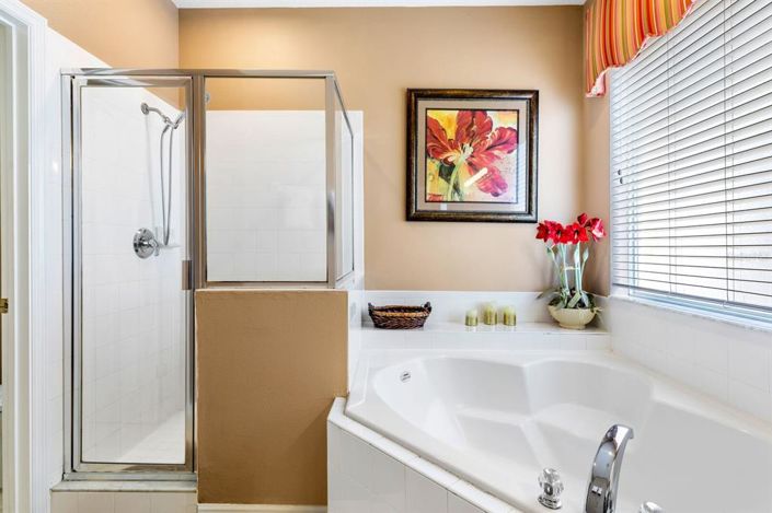 Image No.27-7 Bed Property for sale