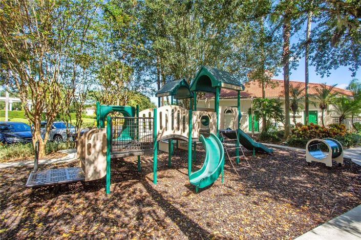 Image No.63-7 Bed Property for sale