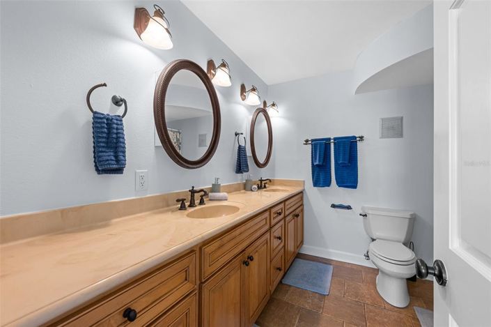 Image No.24-3 Bed Property for sale