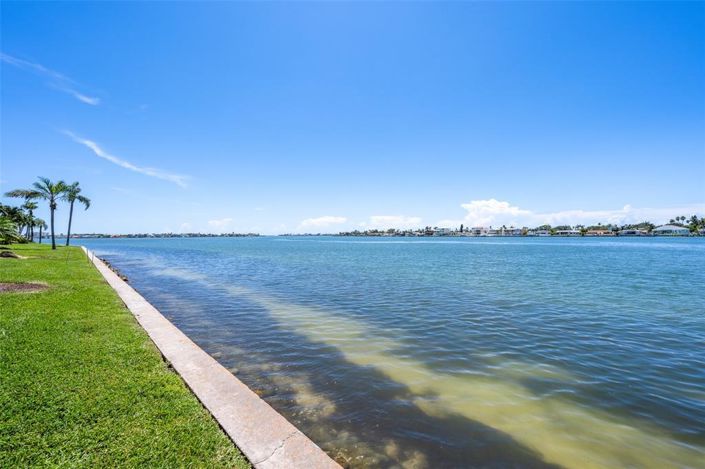 Image No.42-3 Bed Property for sale