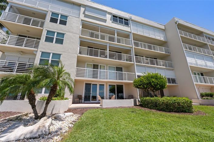 Image No.48-3 Bed Property for sale