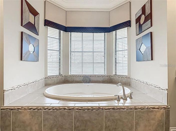 Image No.21-5 Bed Property for sale