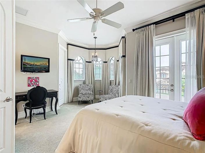 Image No.27-5 Bed Property for sale