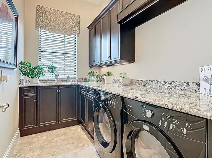 Image No.41-5 Bed Property for sale