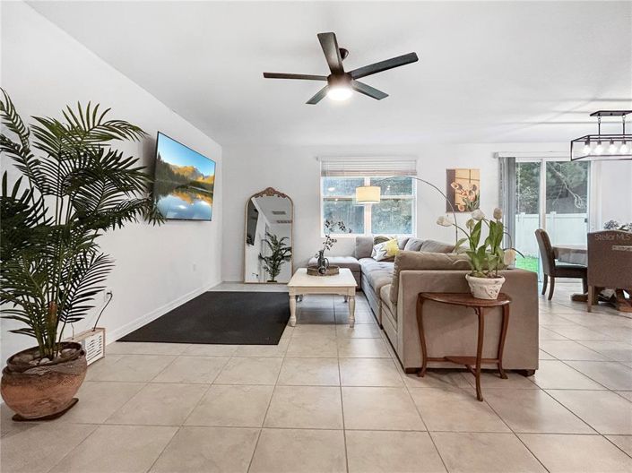 Image No.5-Propriété de 4 chambres à vendre à Davenport