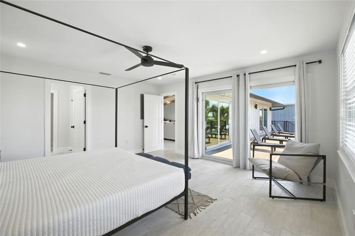 Image No.27-6 Bed Property for sale