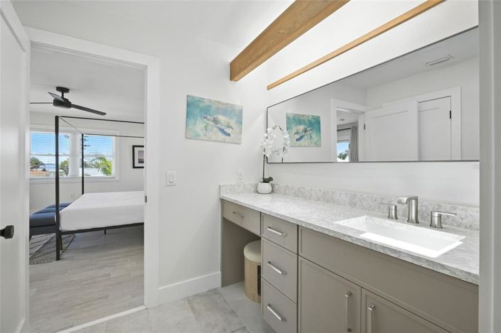 Image No.29-6 Bed Property for sale