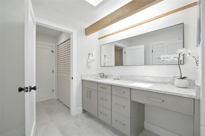 Image No.31-6 Bed Property for sale