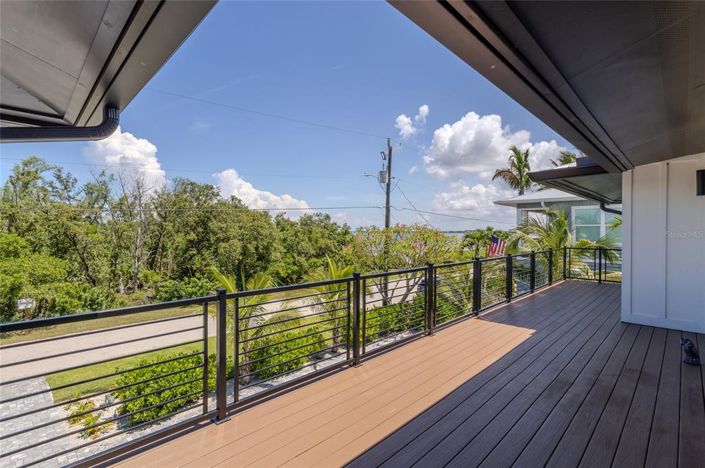 Image No.34-6 Bed Property for sale