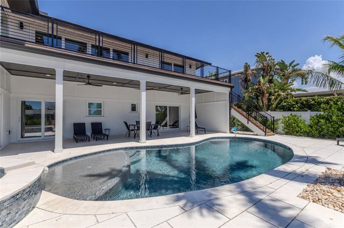 Image No.46-6 Bed Property for sale