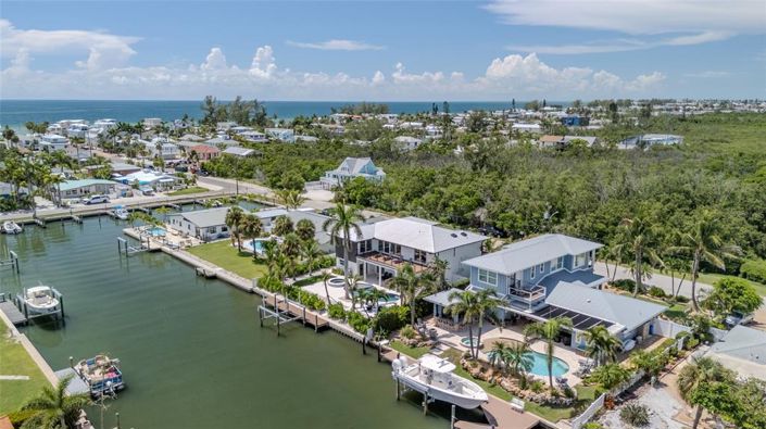 Image No.48-6 Bed Property for sale