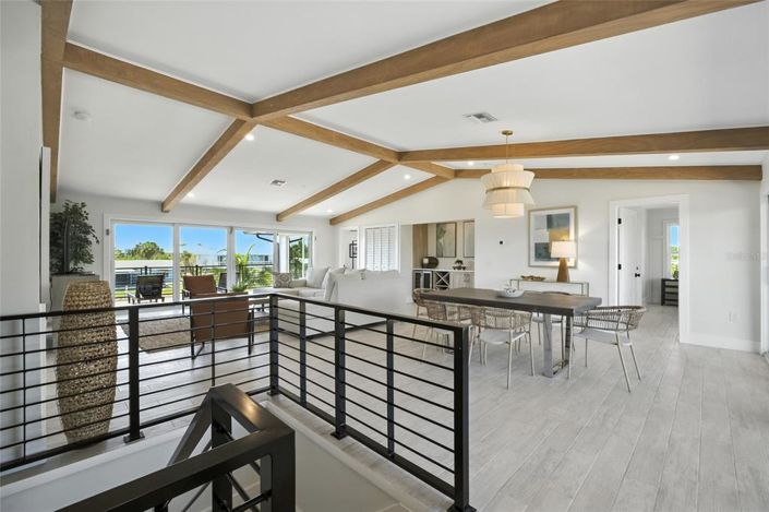 Image No.8-6 Bed Property for sale