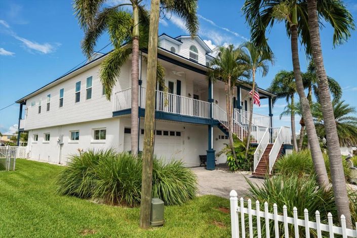 Image No.28-5 Bed Property for sale