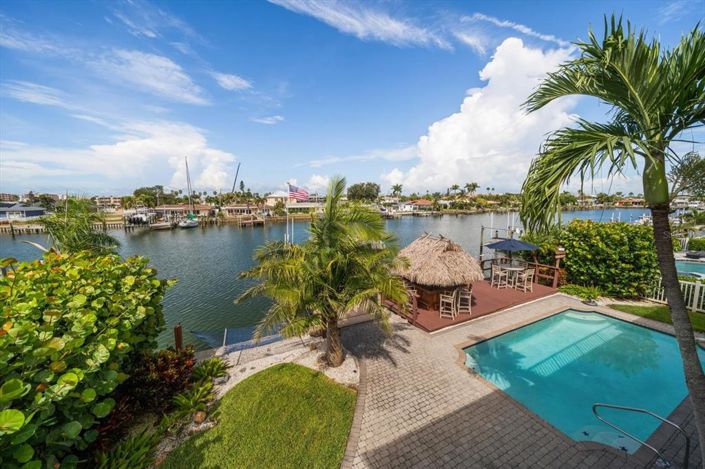 Image No.32-5 Bed Property for sale