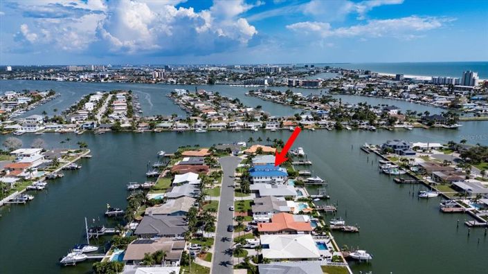 Image No.35-5 Bed Property for sale