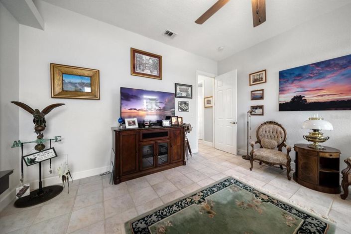 Image No.58-5 Bed Property for sale