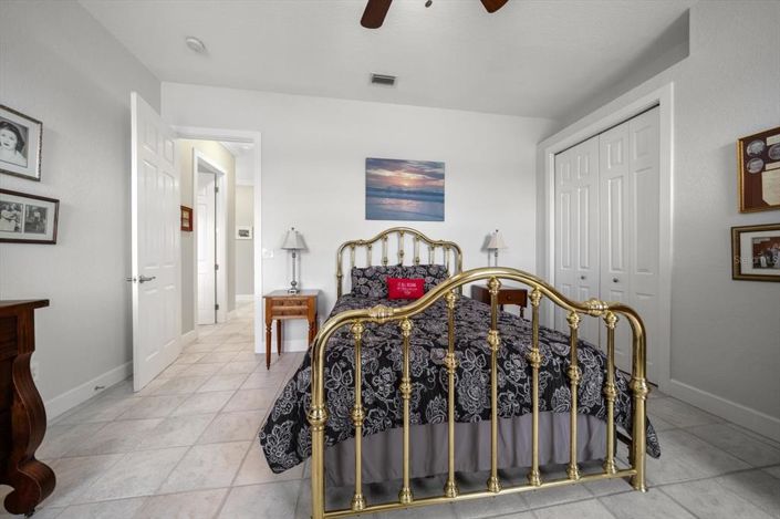 Image No.61-5 Bed Property for sale