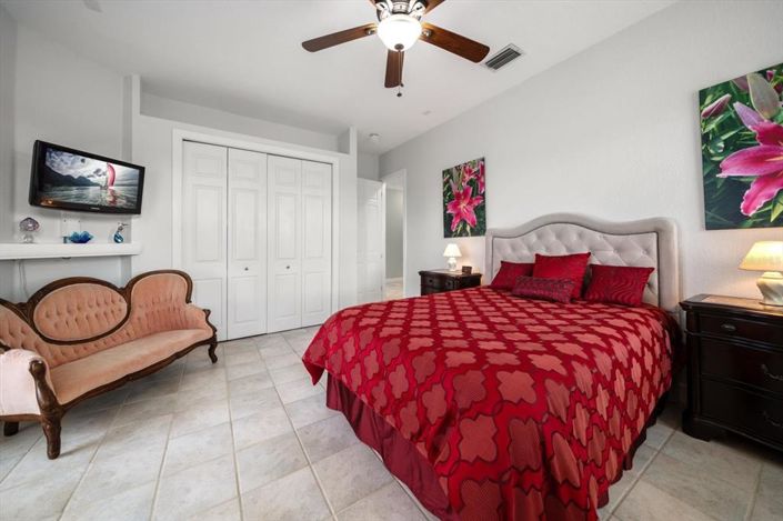 Image No.64-5 Bed Property for sale