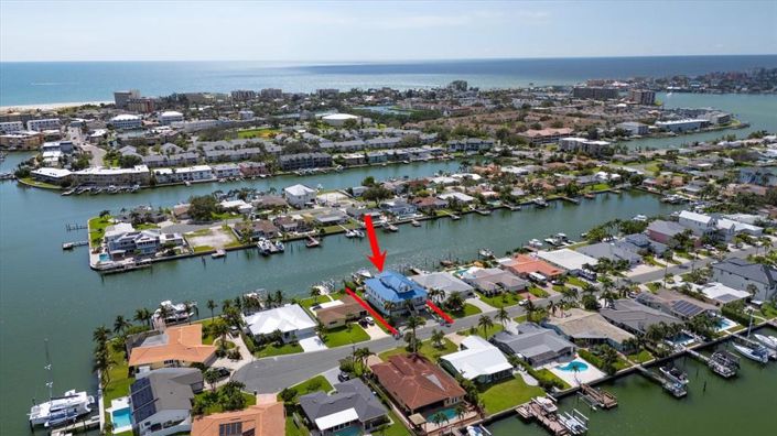 Image No.65-5 Bed Property for sale