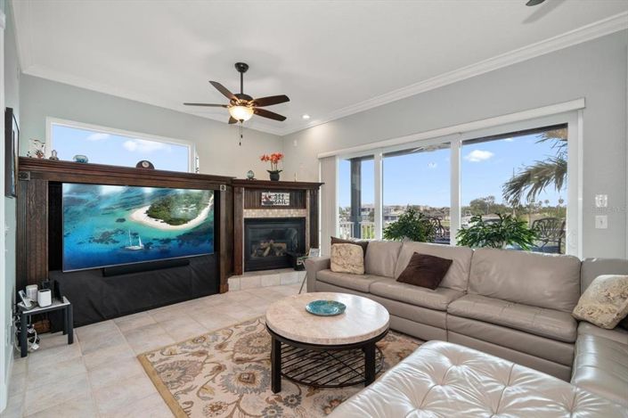 Image No.7-5 Bed Property for sale